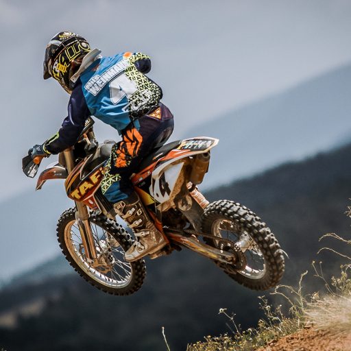 Motocross_Motorcyclist_495093_2560x1440
